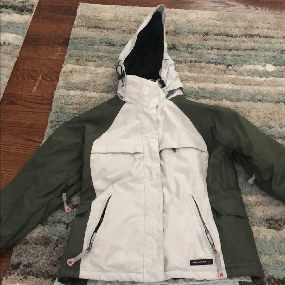Like new snow jacket/matching pants